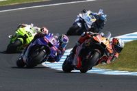 Acosta: "El neumático medio nos puede ayudar el domingo"