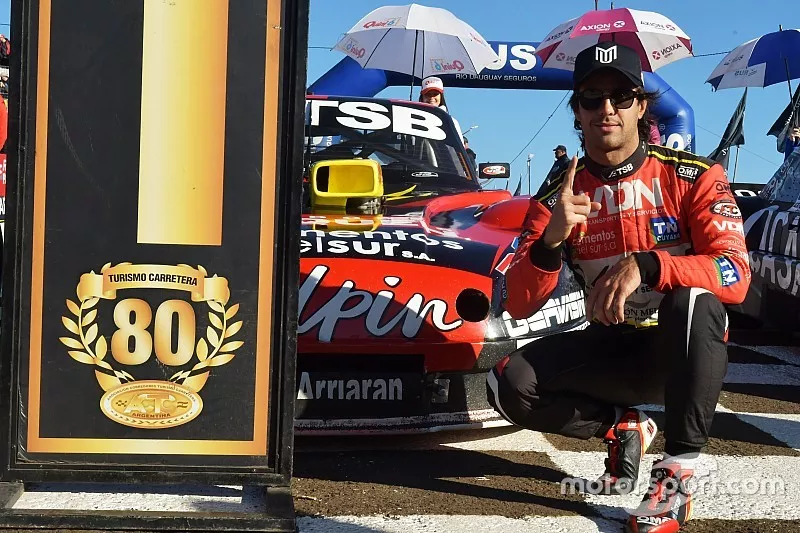 Ganador de la pole Jos&eacute; Manuel Urcera, JP Carrera