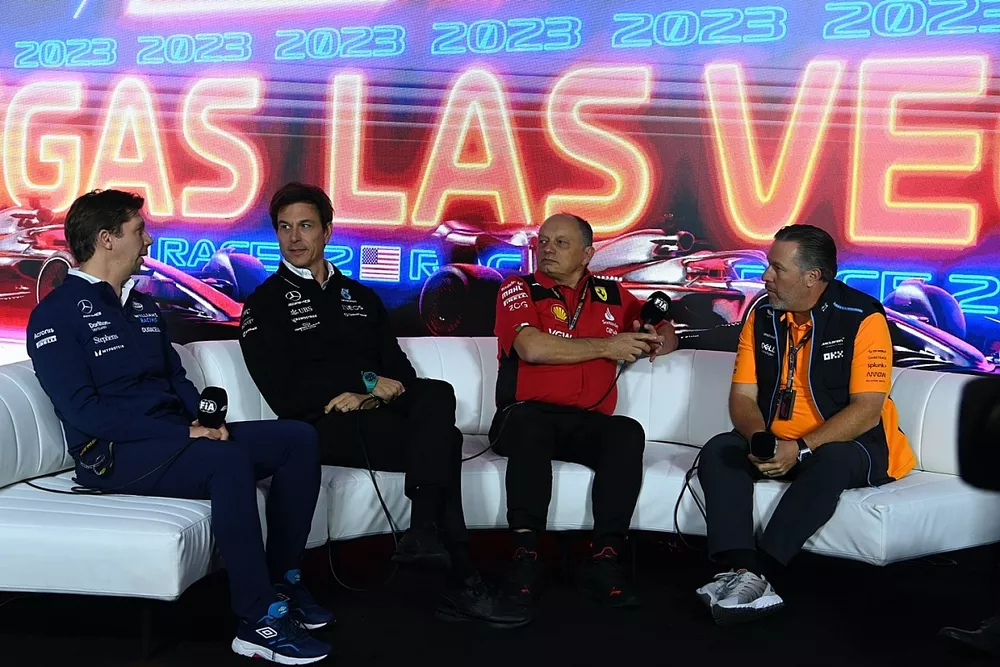 James Vowles, Team Principal, Williams Racing, Toto Wolff, Team Principal and CEO, Mercedes-AMG, Frederic Vasseur, Team Principal and General Manager, Scuderia Ferrari, Zak Brown, CEO, McLaren Racing, in the team principals Press Conference