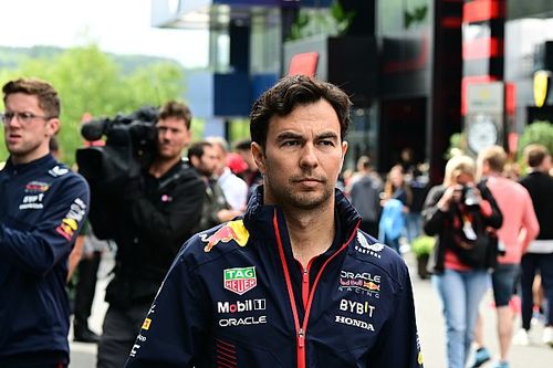 Schumacher: Red Bull decidió sobre el futuro de Pérez y no debe estar ahí