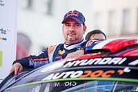 Elena w roli ogrodnika