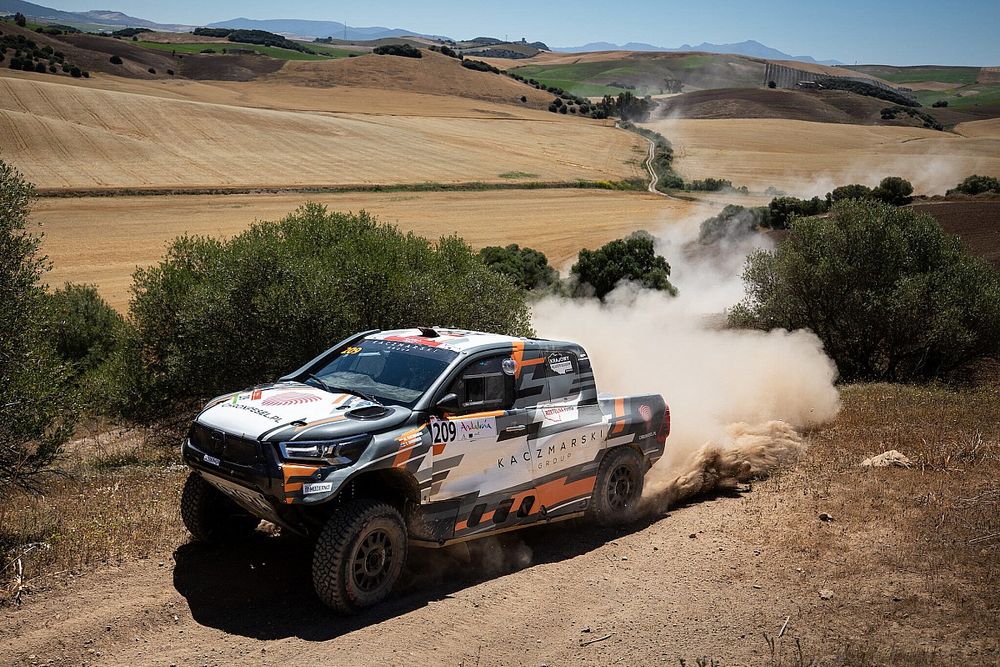 Martin Kaczmarski, Tapio Suominen, Toyota Hilux