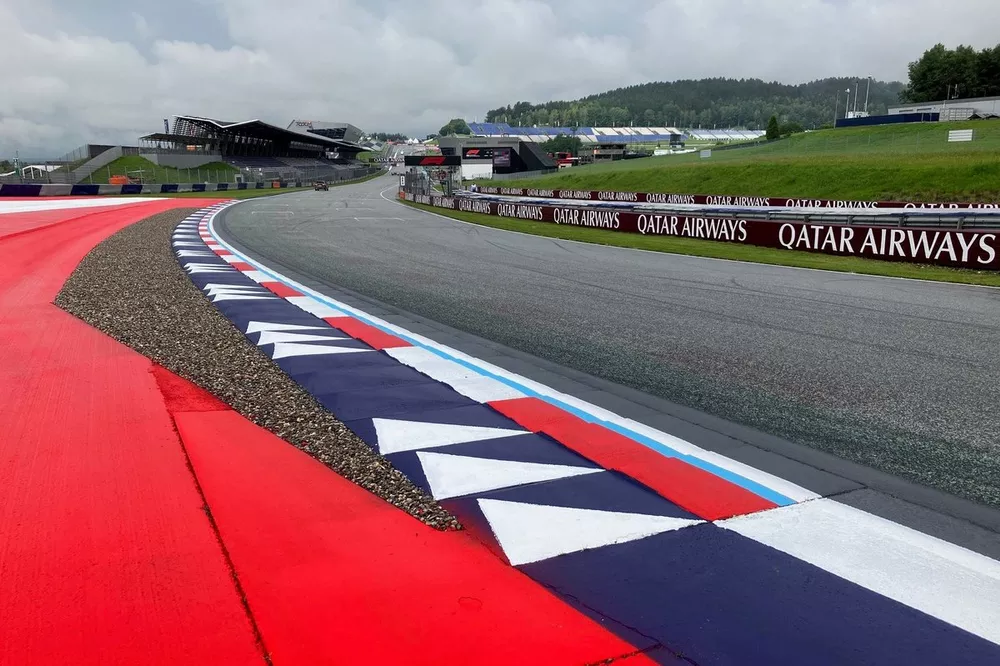 Red Bull Ring met grindbakken