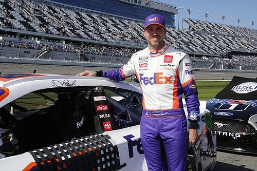 Pole position dla Hamlina