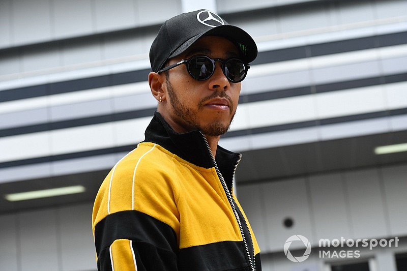 Hamilton körrekorddal nyerte egészen simán az FP3-at Szocsiban Bottas és Vettel előtt