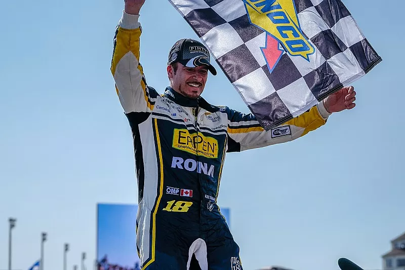 Race winner Alex Tagliani