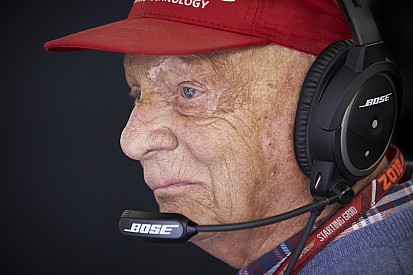 Lauda muestra "una mejoría continua"