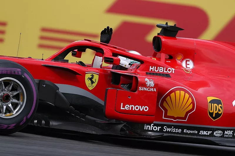 Sebastian Vettel, Ferrari SF71H f&ecirc;te sa pole position