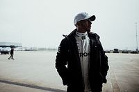 Hamilton explica por que deletou posts das redes sociais