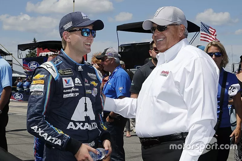 William Byron, Hendrick Motorsports, Chevrolet Camaro AXALTA/IMRON Rick Hendrick