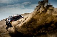 Solo tres Peugeot y Al Attiyah luchan por el liderato cuatro d&iacute;as despu&eacute;s