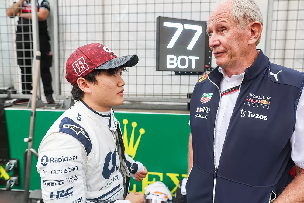 Yuki Tsunoda, AlphaTauri, Dr. Helmut Marko, asesor del equipo Red Bull Racing