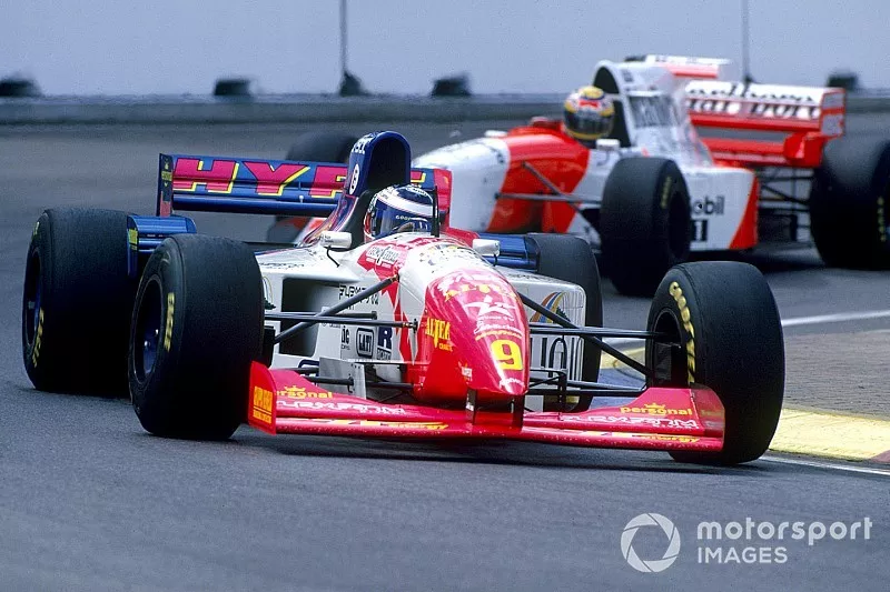 Gianni Morbidelli, Footwork FA16 Hart, Mark Blundell, McLaren MP4/10B Mercedes-Benz