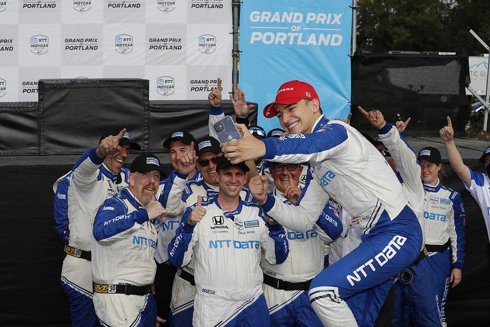 Podio: ganador Alex Palou, Chip Ganassi Racing Honda