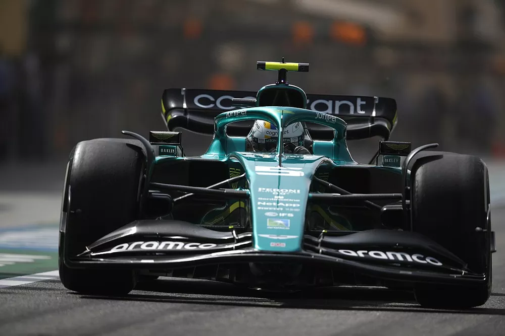 Sebastian Vettel, Aston Martin AMR22


