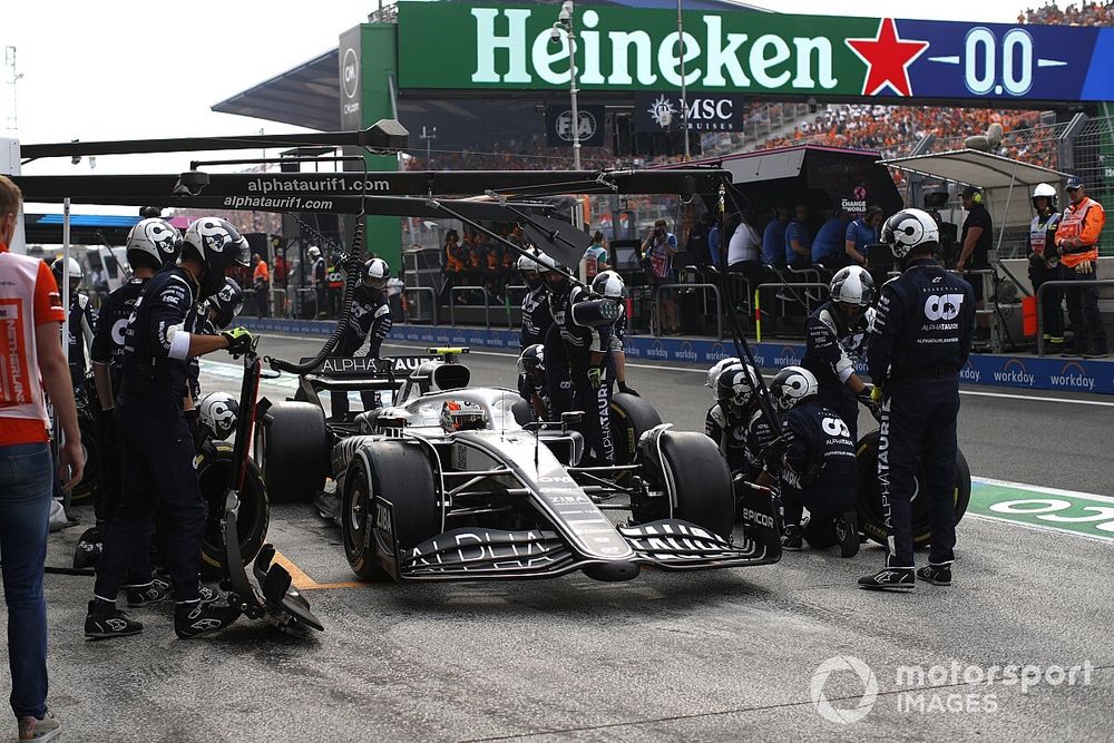 Yuki Tsunoda, AlphaTauri AT03, leaves his pit box