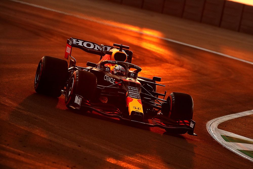 Max Verstappen, Red Bull Racing RB16B