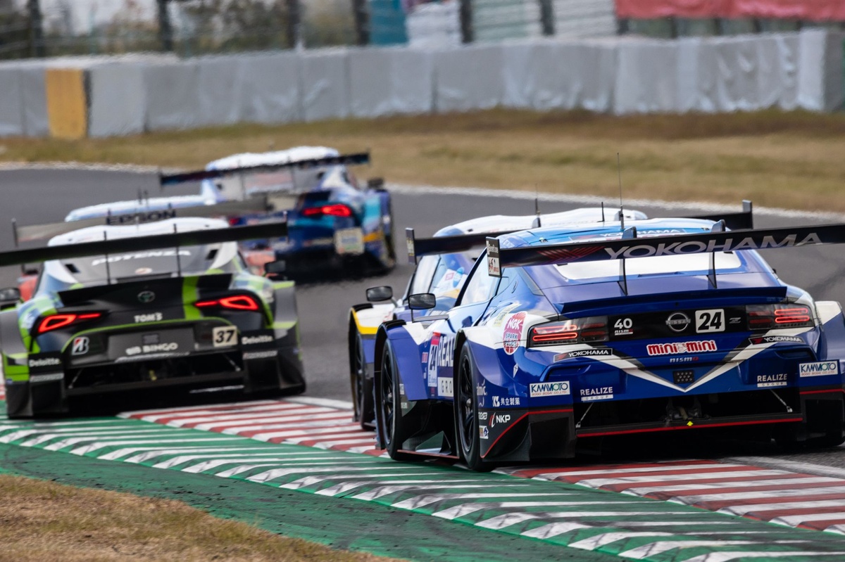 リアライズ RZ34フェアレディZ】トランクスポイラーカーボン製/FRP製 アーティ