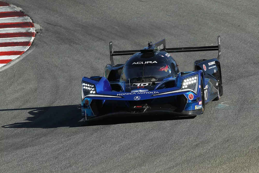 #10 Wayne Taylor Racing, Acura ARX-06, GTP: Ricky Taylor, Filipe Albuquerque