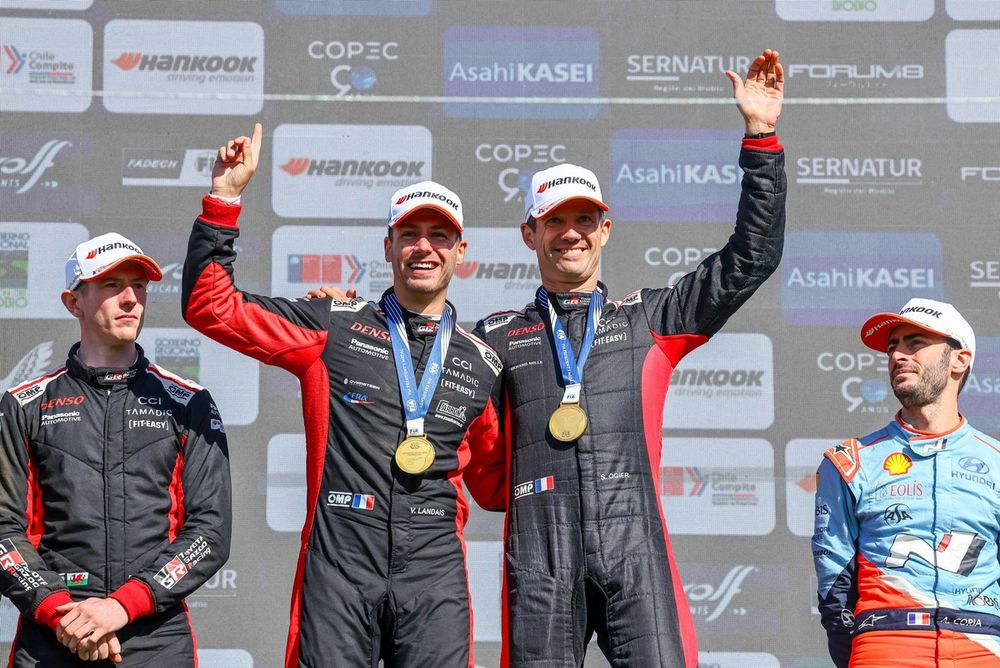 Podio: Los ganadores S&eacute;bastien Ogier, Vincent Landais, Toyota Gazoo Racing WRT Toyota GR Yaris Rally1