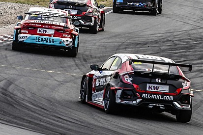 Shedden ed Ehrlacher arretrano sulla griglia di partenza di Gara 1 a Macao
