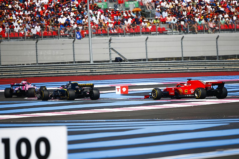 Vettel Hamilton miatt ment bele Bottasba a Francia Nagydíjon?