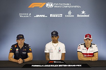 Verstappen szerint Leclerc már idén világbajnok lehet a Ferrarival