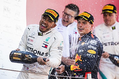 Red Bull sluit rijdersduo Verstappen-Hamilton uit: “Twee grootste ego’s”