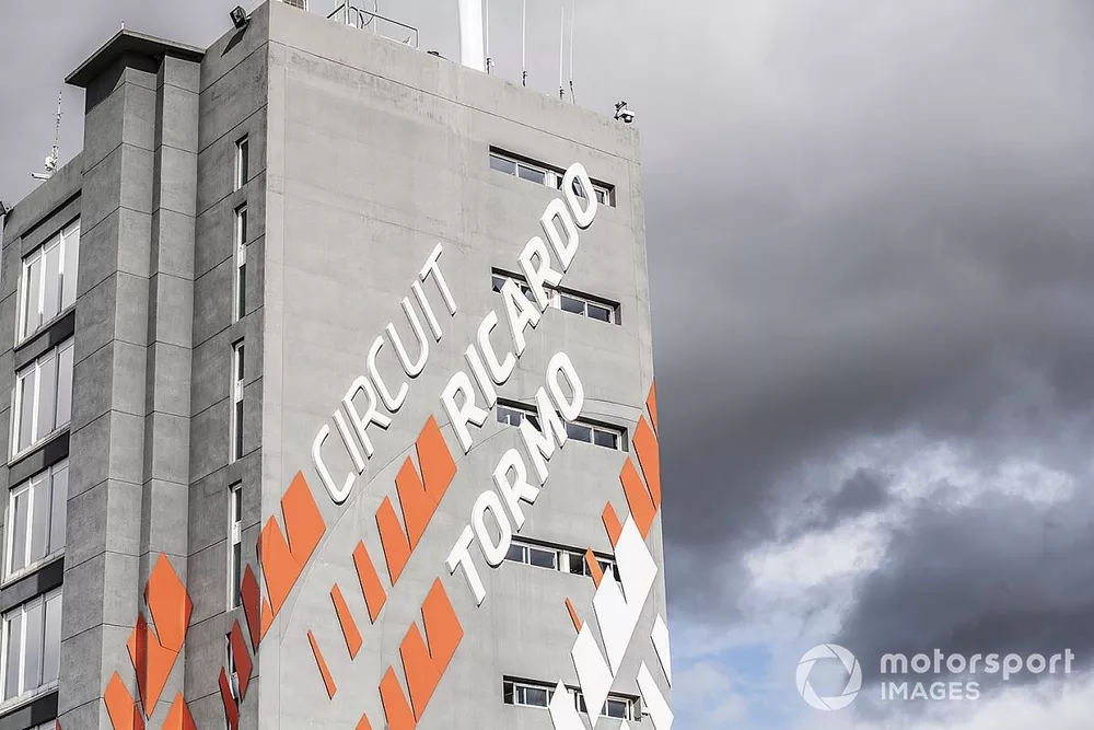 Valencia circuit building