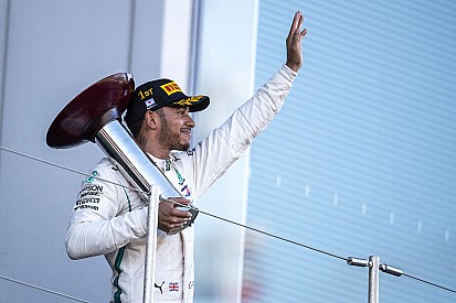 ÉLŐ F1-ES MŰSOR: Hamilton, Hamilton és megint Hamilton... Vettel?