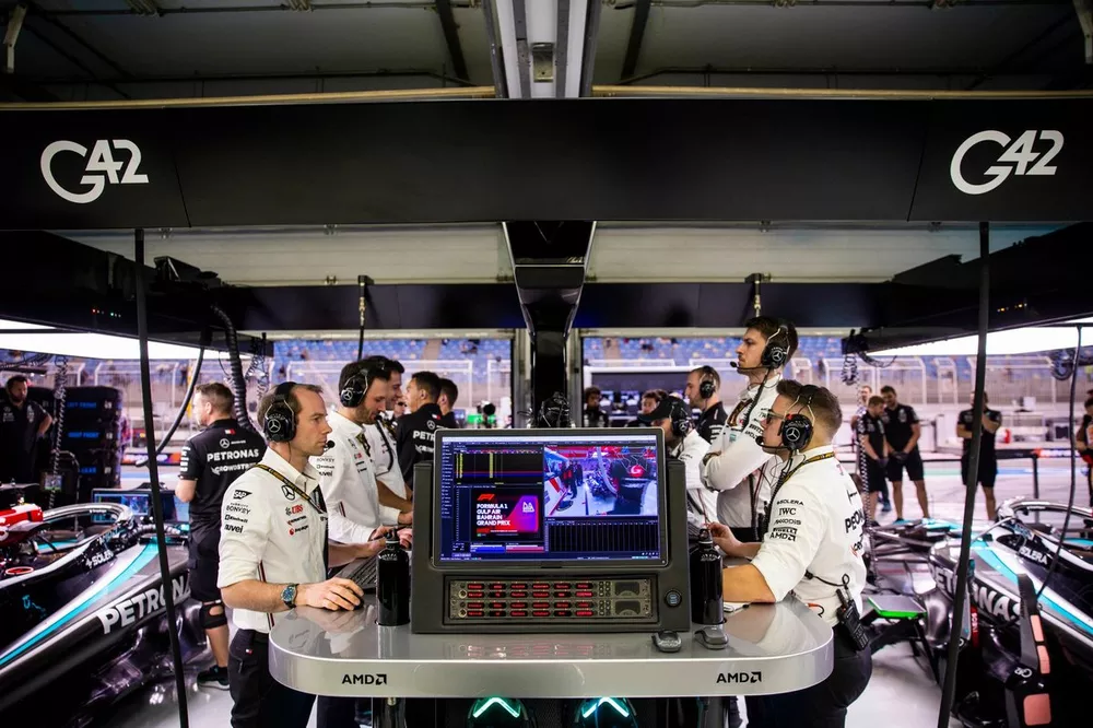 Ingenieros de Mercedes-AMG F1