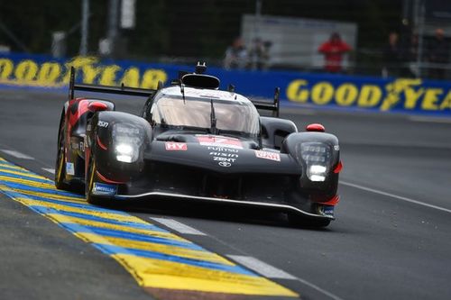 Los comisarios condenan al Toyota de "Pechito" L&oacute;pez tras la clasificaci&oacute;n de Le Mans