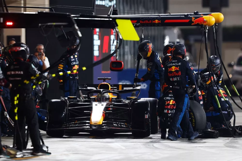Max Verstappen, Red Bull Racing RB20, makes a pit stop