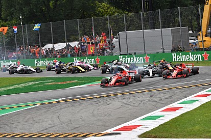 Vettel dice que Hamilton no le dejó suficiente espacio