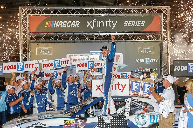 Race winner Kyle Larson, Chip Ganassi Racing, Chevrolet Camaro DC Solar