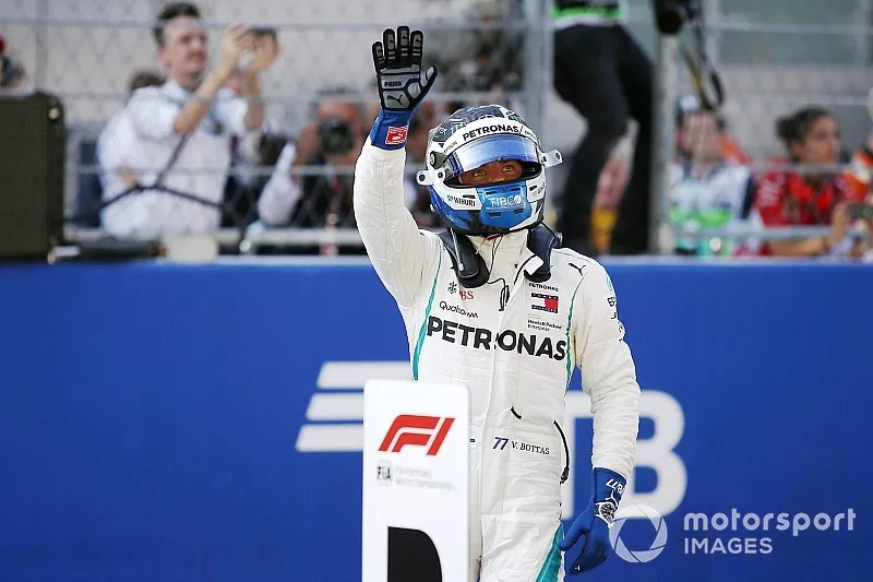 Le poleman Valtteri Bottas, Mercedes AMG F1 W09