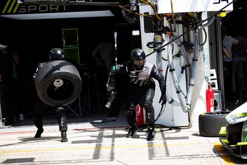 Como são as 24 Horas de Le Mans para os mecânicos das equipes?