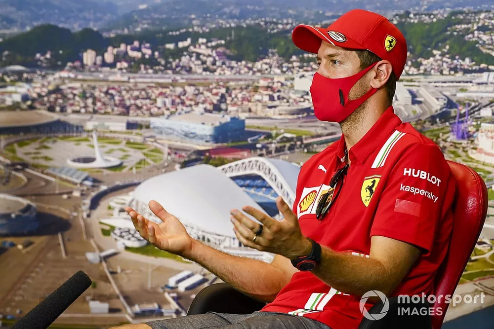Sebastian Vettel, Ferrari basın toplantısında