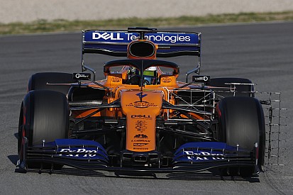 Test F1 Barcellona, Giorno 1: McLaren in testa con Norris. Ferrari e Mercedes primi problemi