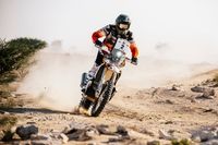 Dąbrowski wygrywa Baja Qatar