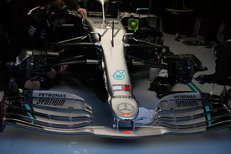 L'aileron avant de la Mercedes AMG F1 W11