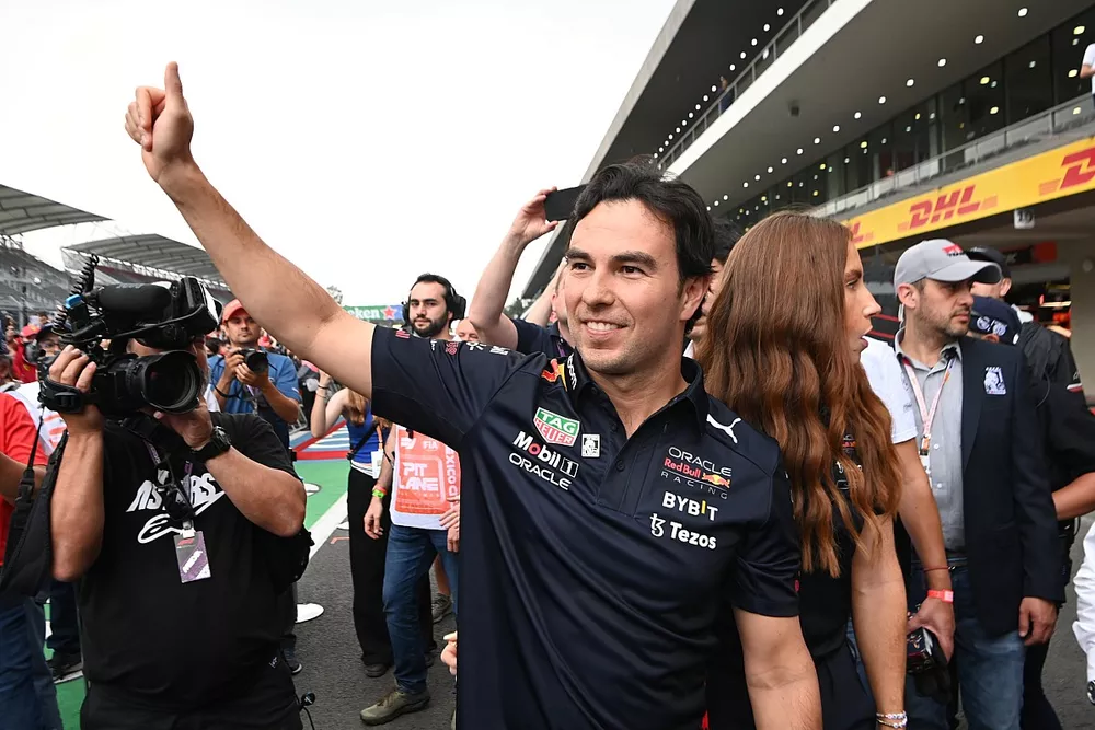 Sergio Pérez, Red Bull Racing saluda a los fans