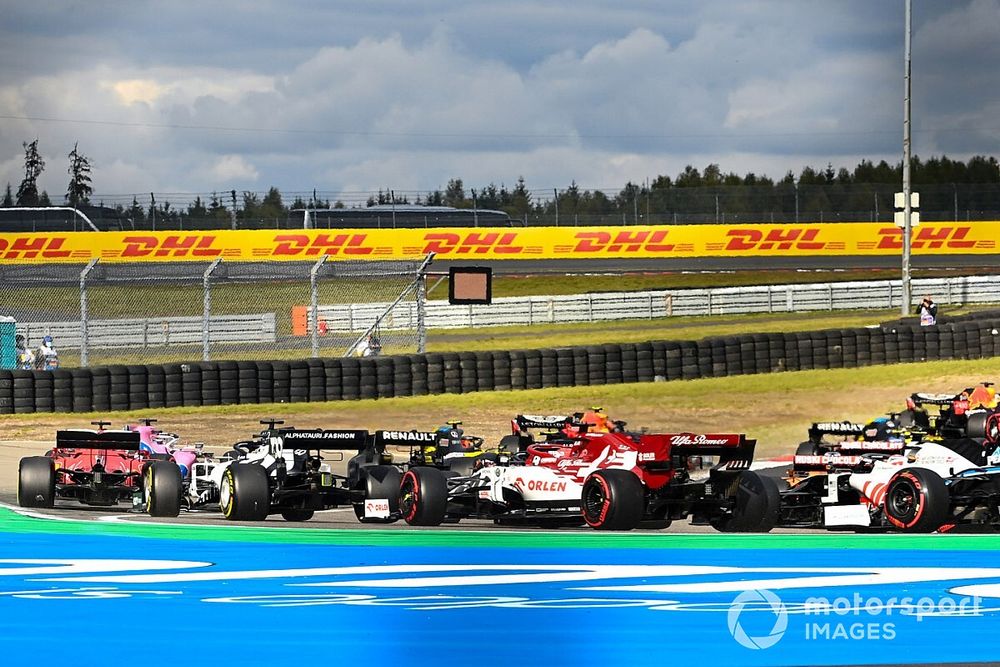 Daniil Kvyat, AlphaTauri AT01, Kimi Raikkonen, Alfa Romeo Racing C39, Kevin Magnussen, Haas VF-20