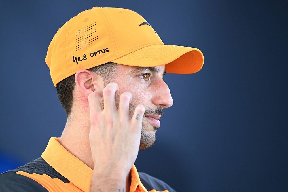 Daniel Ricciardo, McLaren, ha sido entrevistado