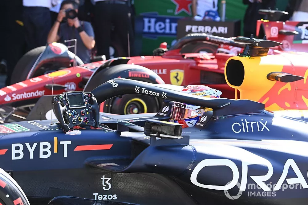 Pole man Max Verstappen, Red Bull Racing RB18, arrives in Parc Ferme