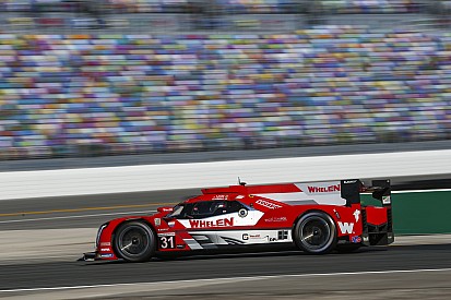 Cadillac lidera en Daytona tras superarse las 12 primeras horas