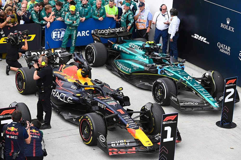 Fernando Alonso, Aston Martin F1 Team, 2nd position, elebrates with his team in Parc Ferme