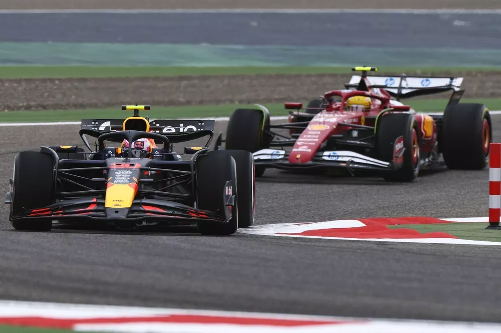 Formel-1-Test Bahrain: Regen hindert Testbetrieb, Red Bull mit Problemen