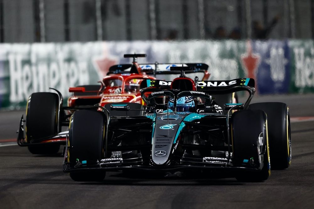 George Russell, Mercedes F1 W15, Charles Leclerc, Ferrari SF-24