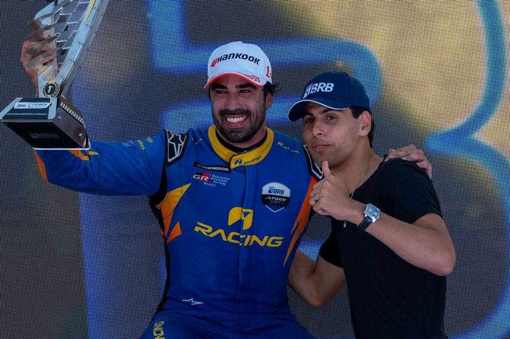 455799_1167000_rafacatelan_stockcar_curvelo_53268__2_